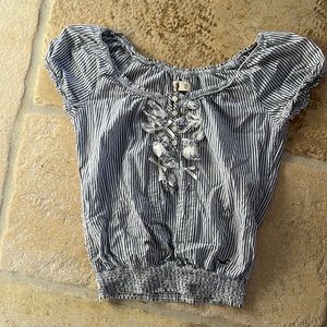 Girls summer Hollister shirt